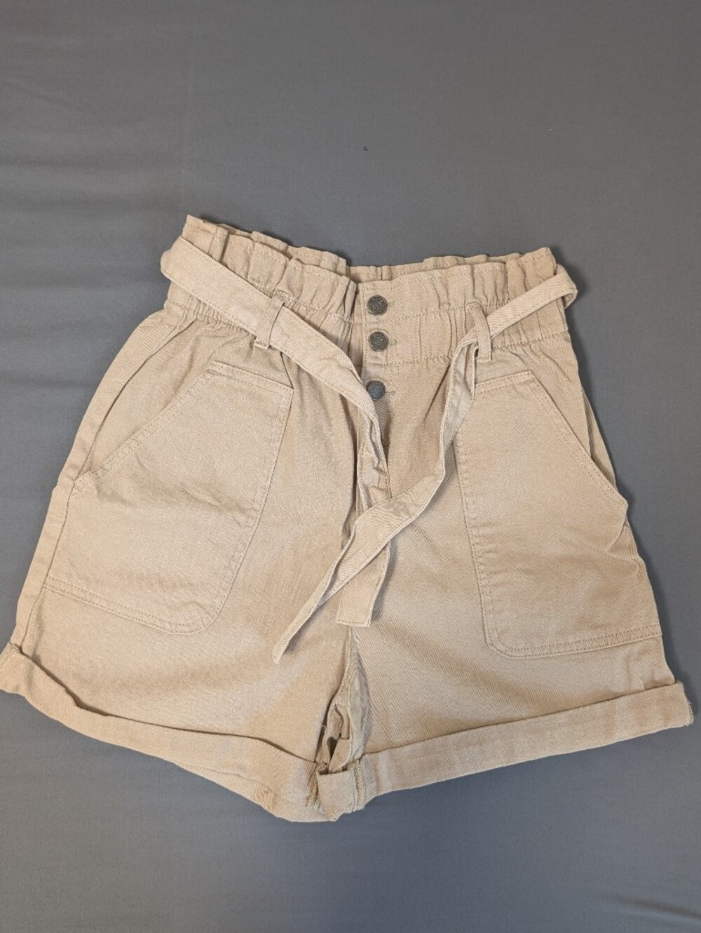 Banana Republic NWOT Women Souffle Paperbag Shorts Beige High Rise Size Small